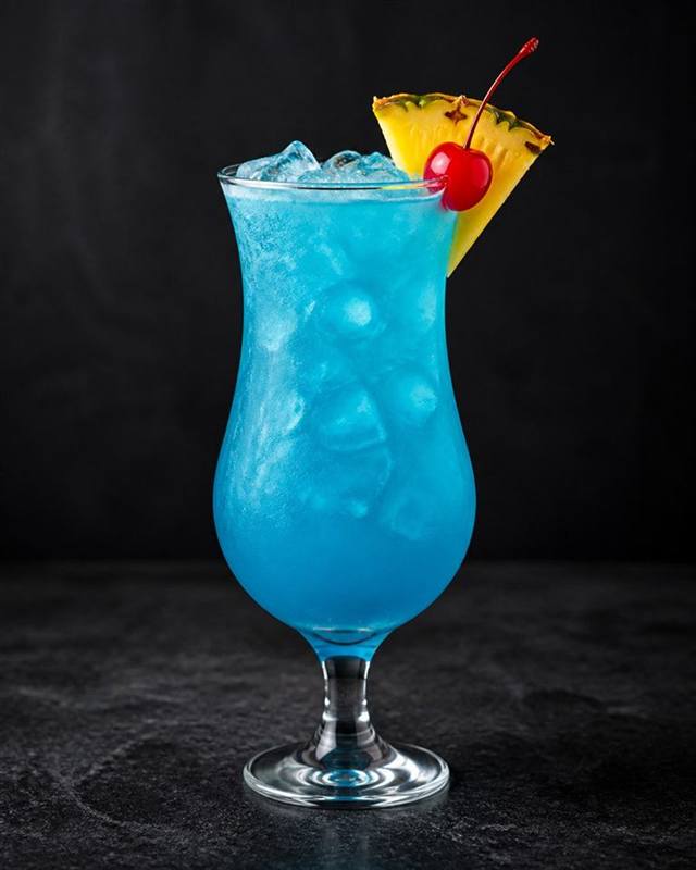 Blue Hawaii cocktail