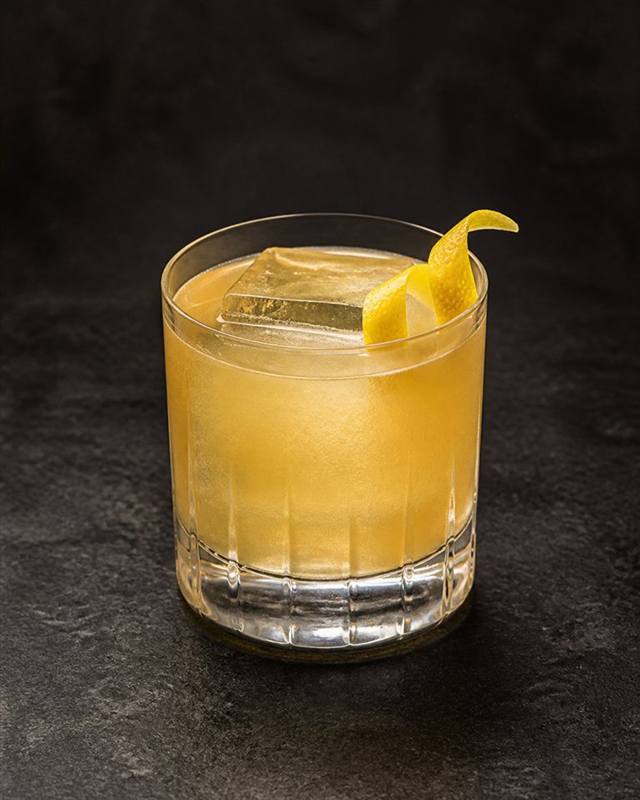 Gold Rush cocktail