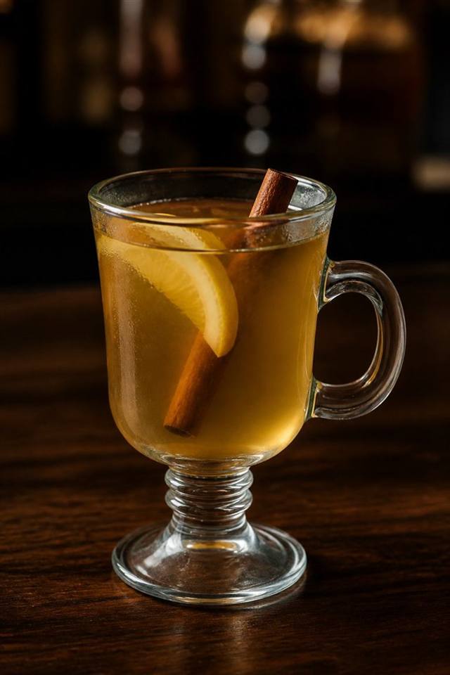 Hot Toddy cocktail